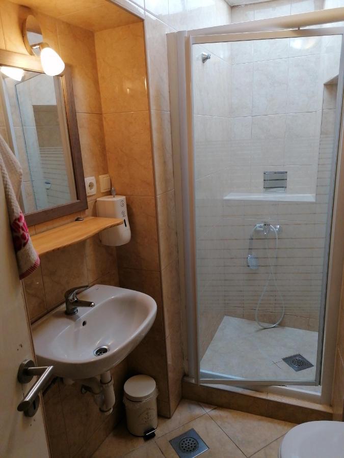 Sara Cosmo Split Apartment Ngoại thất bức ảnh