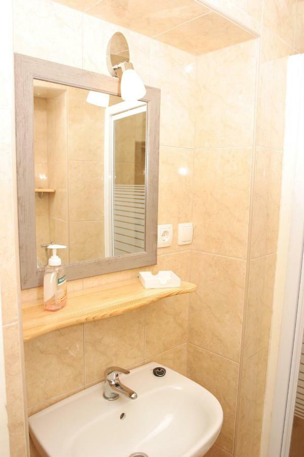 Sara Cosmo Split Apartment Ngoại thất bức ảnh